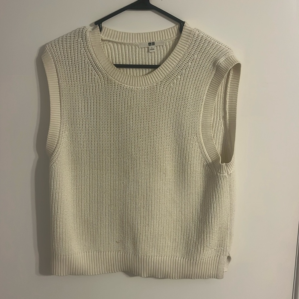Uniqlo Linen Blend Vest Womens L Ivory Crochet Open Knit Minimalist Capsule - Picture 2 of 2